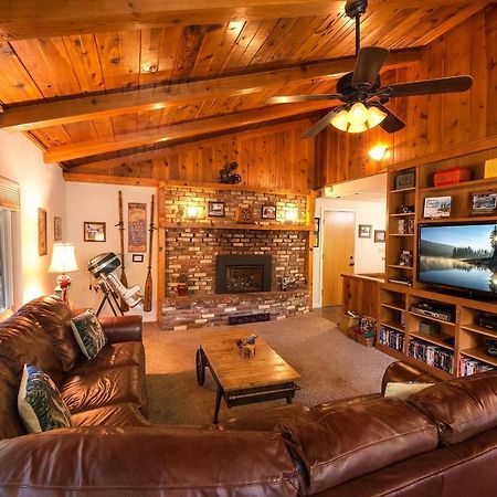Sierra Springs Villa Oakhurst Exterior photo