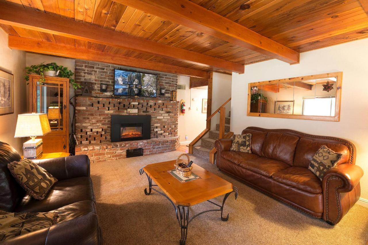 Sierra Springs Villa Oakhurst Exterior photo